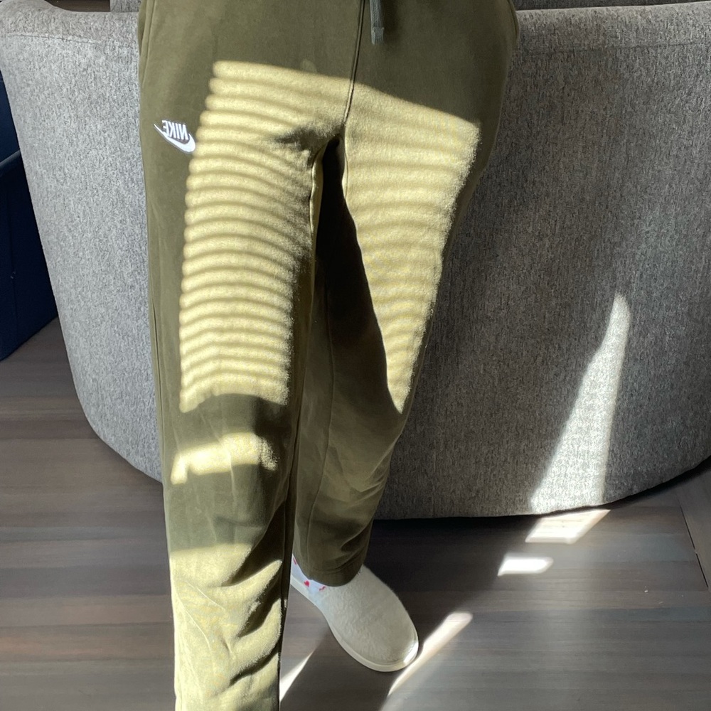 COPY - Vintage green nike sweatpants